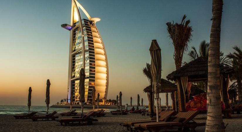 Dubajban az élet légtérzár idején: „a légitársaságunk úgy küldi az e-maileket, mintha mi sem történt volna”