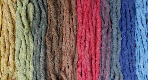 Természet és textilművészet találkozása Tiszaföldváron: Érkezik a Botanica Tinctoria vándorkiállítás