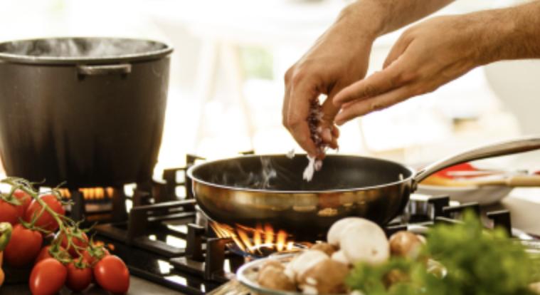 Gasztronómiai innovációk és hagyományok: X. Közétkeztetési Szakácsverseny a SIRHA-n