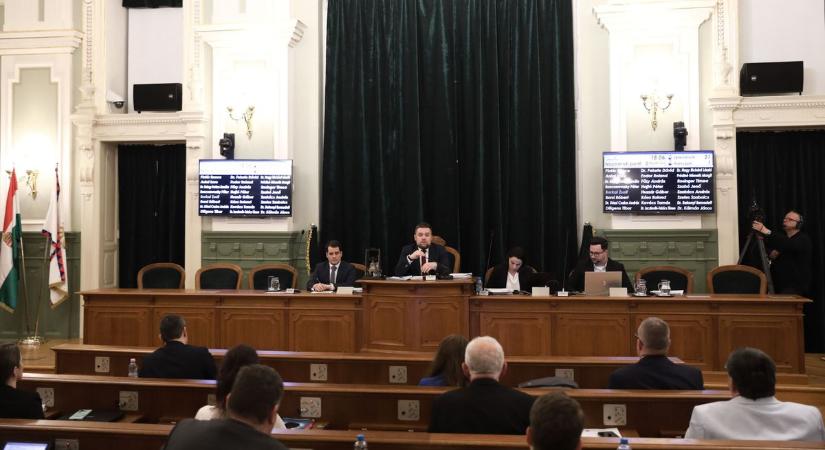 Határozatképes a győri közgyűlés - Kövesse nálunk élőben - Fotók
