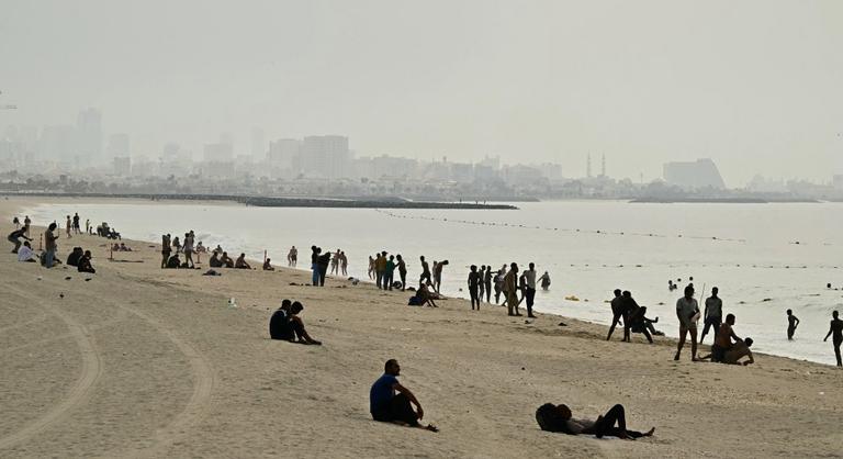 Rakéták a horizonton, reggeli a teraszon – kollégánk egy mélygarázsban vészelte át családjával az iráni támadást