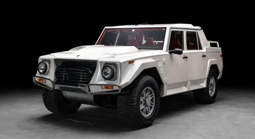 A Lamborghini talán legfurcsább autója a mai napig: eladó egy Rambo Lambo