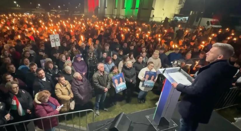 Rakétakilövő bázist nem, de érezhető fejlődést és a rázós utak felújítását ígérte a szabolcsiaknak Magyar Péter