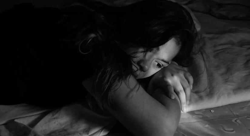 "A férjem elvitt a szeretőjéhez, majd elvonult vele, mialatt én a vacsoravendégeket szórakoztattam!"