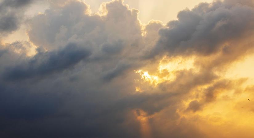 Záporra, zivatarra felkészülni! Ilyen lesz az időjárás kedden! - videó