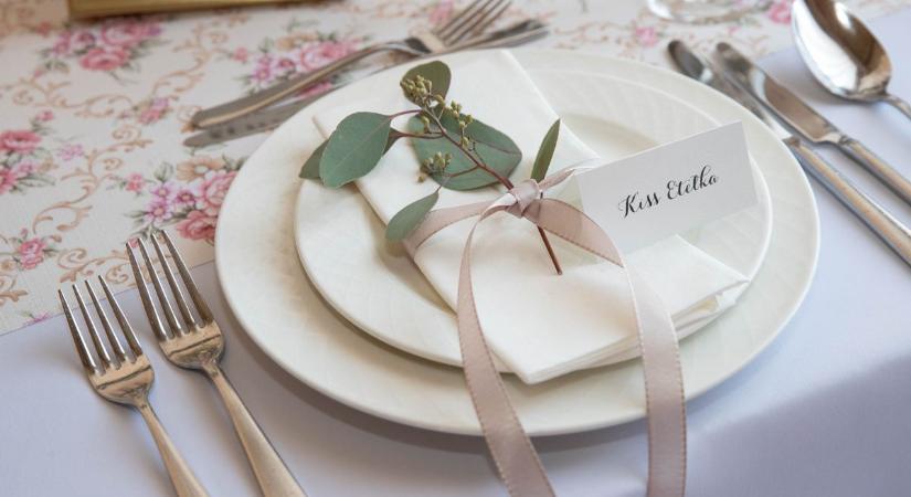 A 20 ezres boríték már a múlté! Mennyit illik ma adni egy esküvőn?