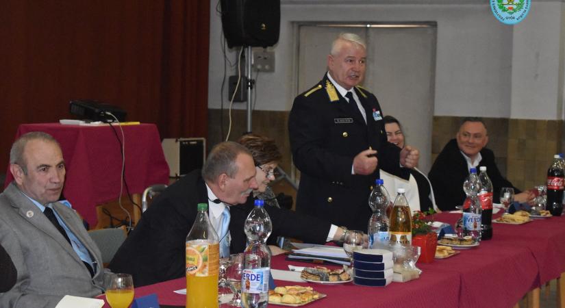 Szeles Szabolcs is köszöntötte az 55 éves győri nyugállományú klubot