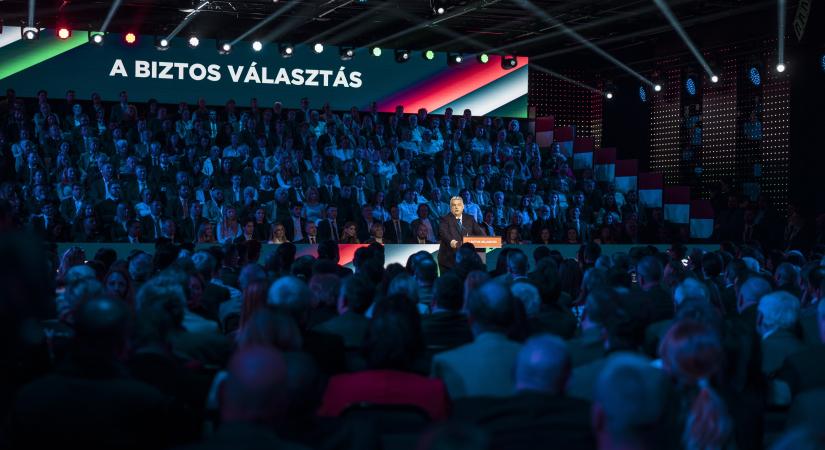 Amerikai professzor: Erősödik a félelem, hogy Orbán törli a választásokat