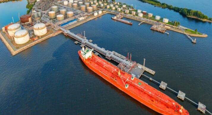 Dróntámadás után leállt az LNG-termelés Katarban – 50 százalékkal ugrottak a gázárak Európában