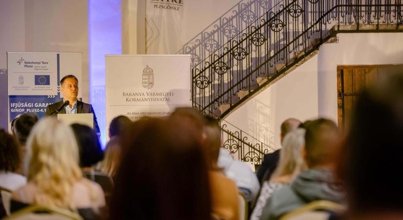 Kiemelten támogatják a generációváltást