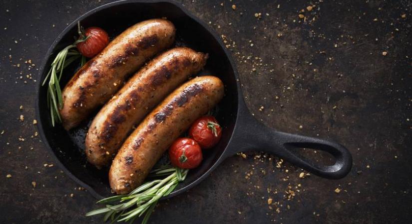 Így lesz tökéletes a sült kolbász: air fryerben próbáltad már?