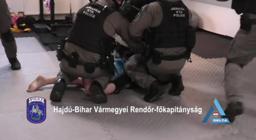 Hajdúhadházon árulta a drogot, Nyírbátorig vezettek a szálak