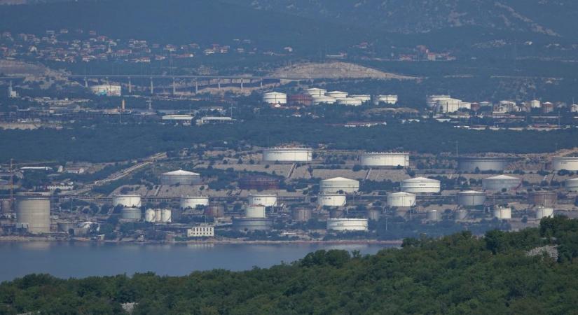 Napunk: a horvátok amerikai tiltás miatt nem engedik be az orosz olajat