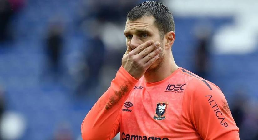 Elárulta a Lyon korábbi kapusa, hogyan bújkál a rakétatámadás miatt