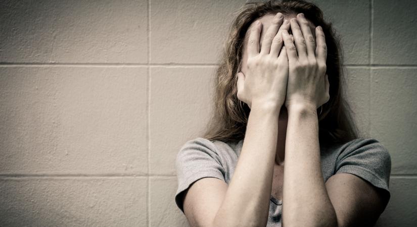 „Teljesen tönkretette az életemet” - szörnyű szenvedélyéről vallott az anyuka