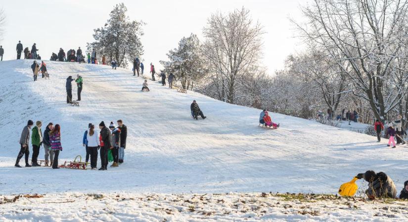 Mit csinál Radics Gigi és mi lesz ingyen a debreceni szánkódombnál?