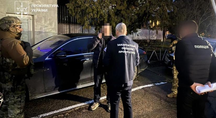 Ungváron zárolták egy képviselő ingatlanjait és vagyonát adóelkerülés gyanúja miatt