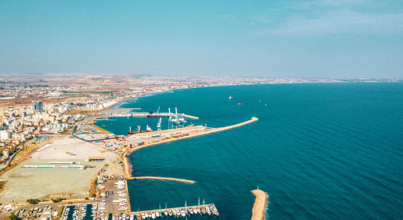 Dróntámadásra ébredtek a ciprusiak, és napközben is felbőgtek a szirénák