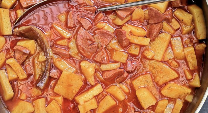 Így turbózd fel a paprikás krumplit, ettől lesz igazán szaftos és tartalmas