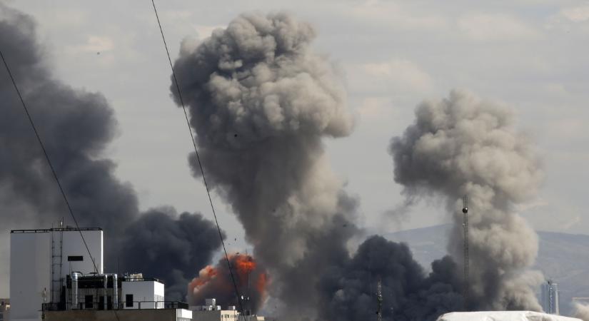 Irán most egy bahreni szállodát bombázott, legalább két ember sérült meg