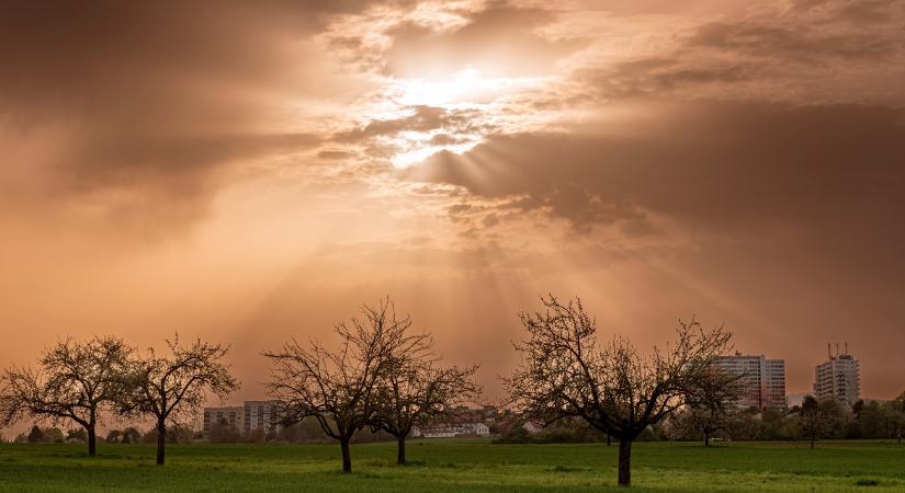 3000 kilométert utazott, és most a magyar szántóföldek felett van: mi az?