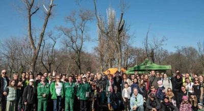 Kétszázezer fát ültettek a Nemzeti Faültetés Napján
