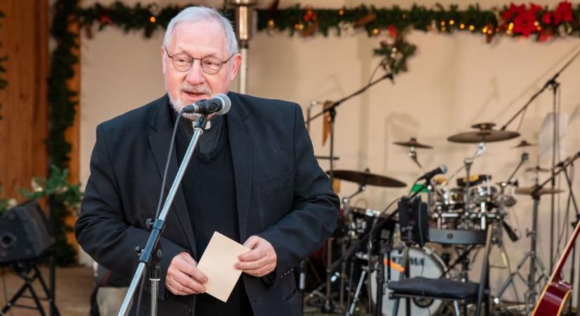 Emlékszel a paradicsomi hittanórákra? Hafenscher Károly újra Tolnában szolgál