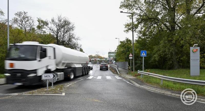 Politikai harapófogóba került Magyarország és Szlovákia