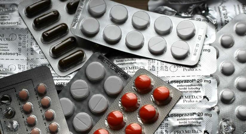 Jóval többet fizethetünk ugyanazért a vényköteles gyógyszerért, attól függően, melyik patikába megyünk
