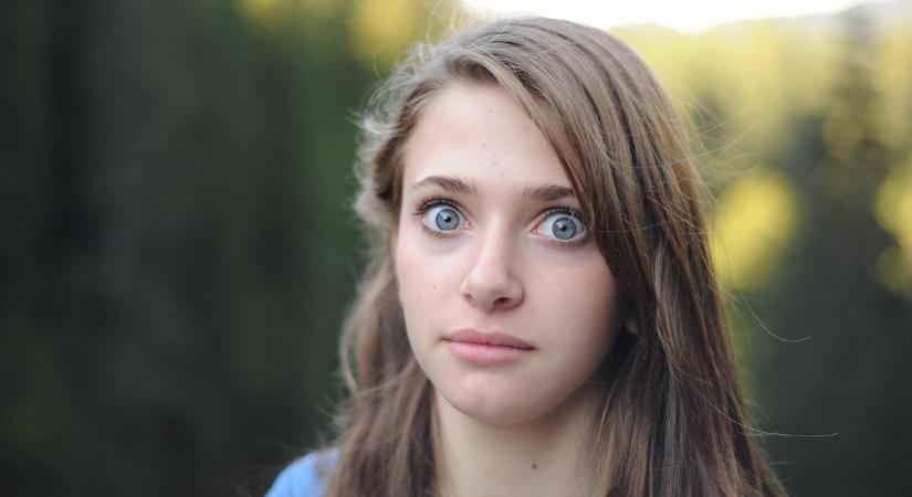 Ki nem állhatja a nevét egy tinilány, mégpedig ezért