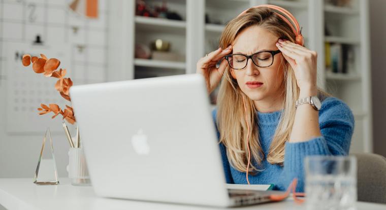 Diákmunka és mentális egészség – hogyan található meg az egyensúly tanulás és munka között?