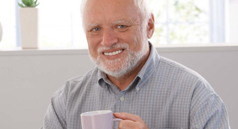 Összeálltak a mémlegendák – Hide the pain Harold, vagyis Arató András egy másik ikonikus arc mellett tűnt fel