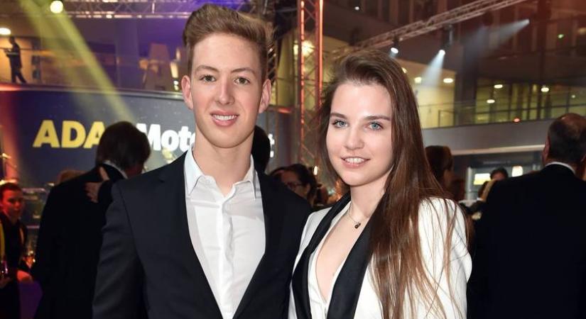 Keszthelyi Vivien és Schumacher fia összeházasodtak: csodás menyasszonyi ruhában állt oltár elé 25 éves sportolónő