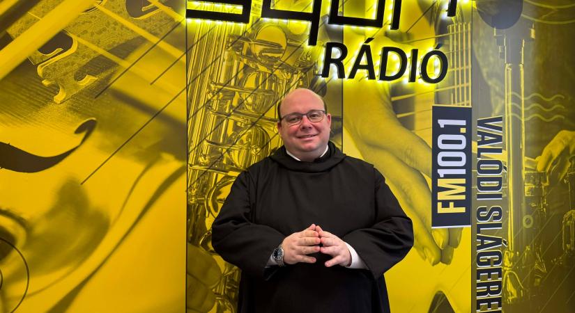 Diákból igazgató – Barkó Ágoston atya hazatért a Czuczor G. gimnáziumba