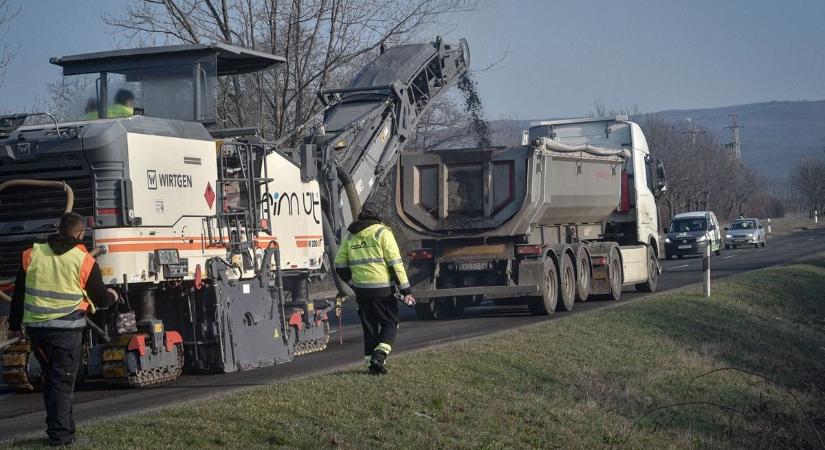 Nyártól minőségi út vezet át a Mátra kapuján - elindult a felújítás
