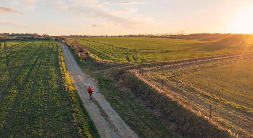 Gazdák segítségét kéri az útjavításhoz az önkormányzat