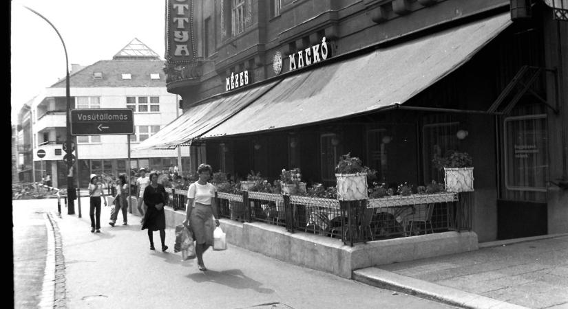 Ritka videón ahogy nagyszüleink sétálgattak Kaposváron