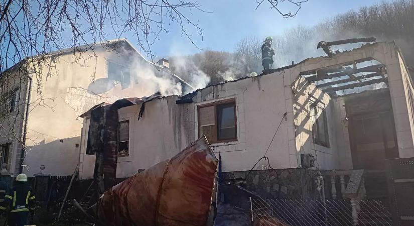 Lakóházban keletkezett tűz a Técsői járásban