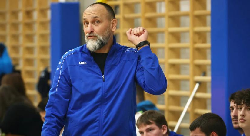 Már most távozott a Komló kézilabdacsapatának vezetőedzője