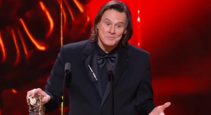 Egy konteó szerint Jim Carrey helyett egy hasonmás mondott beszédet a César-díjátadón, az egyik szervező reagált