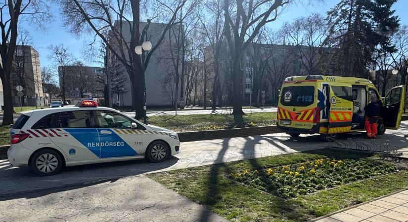 Tragédia: a nyílt utcán, fényes nappal vesztette életét egy nő Hajdúszoboszlón!