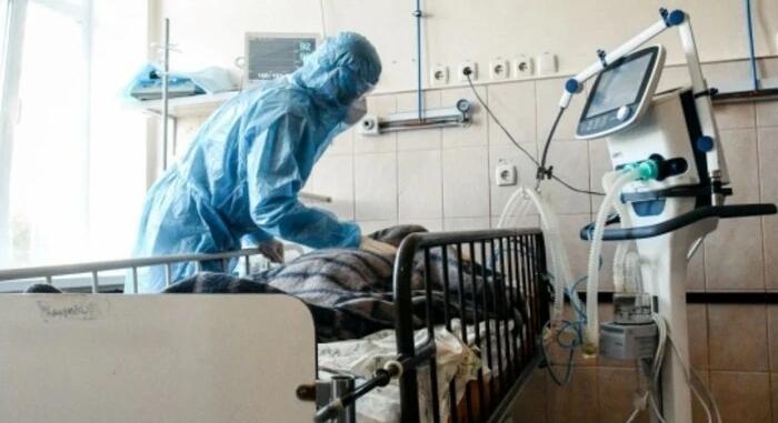 Három Covid–19 és influenza okozta halálesetet regisztráltak Kijevben egy hét alatt