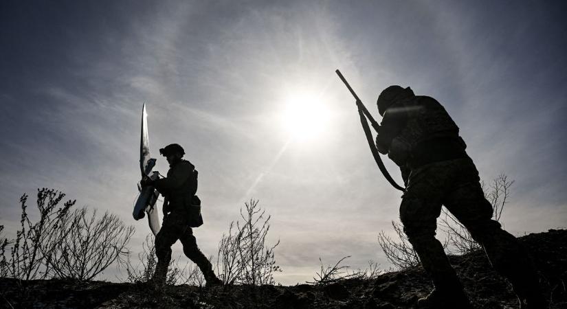 Drámai jelenetek Odesszában: kerítésbe kapaszkodó férfit próbáltak elhurcolni a kényszersorozók