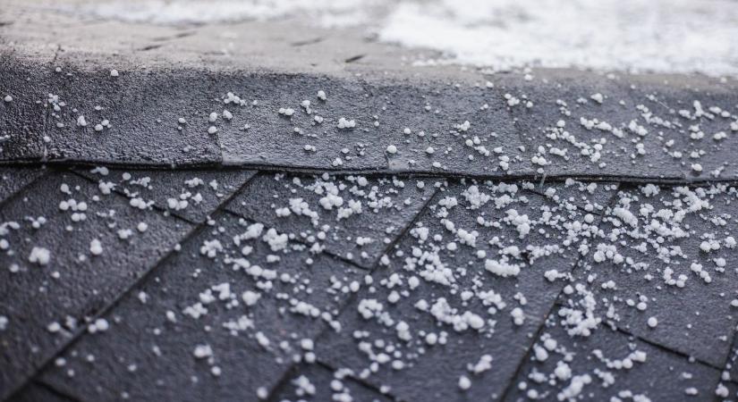 Jégeső is lehet a Kisalföldön, riasztás adtak ki vármegyénkre