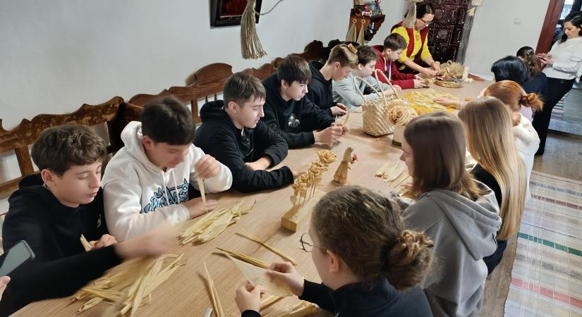 Téli foglalkozás a Nagyberegi Tájházban