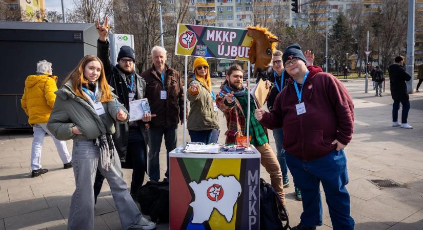 Az MKKP szerint több mint 30 körzetben összegyűjtötték az aláírásokat, és további 30 is „majdnem kész”