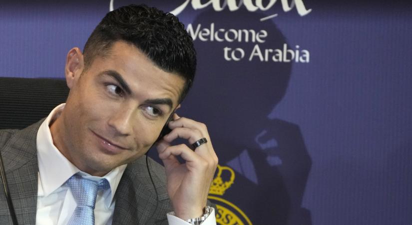 Cristiano Ronaldo magángépe az éj leple alatt elhagyta a Közel-Keletet
