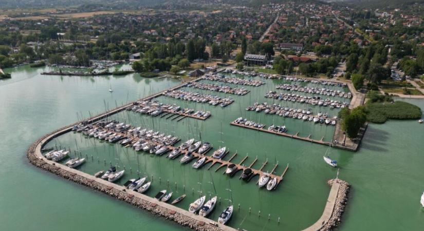 Sportdiplomáciai siker: a Balaton ad otthont a 29er Európa-bajnokságnak jövőre (hunsail.hu)
