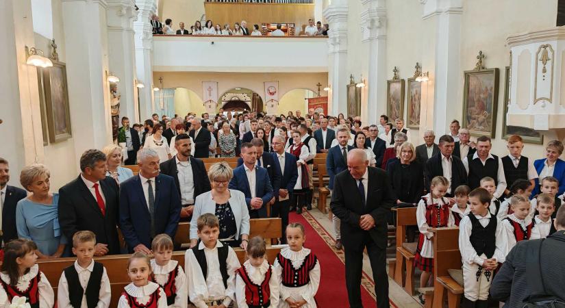 Hivatalos: Magyarország elnöke Kézdivásárhely díszvendége lesz március 15-én