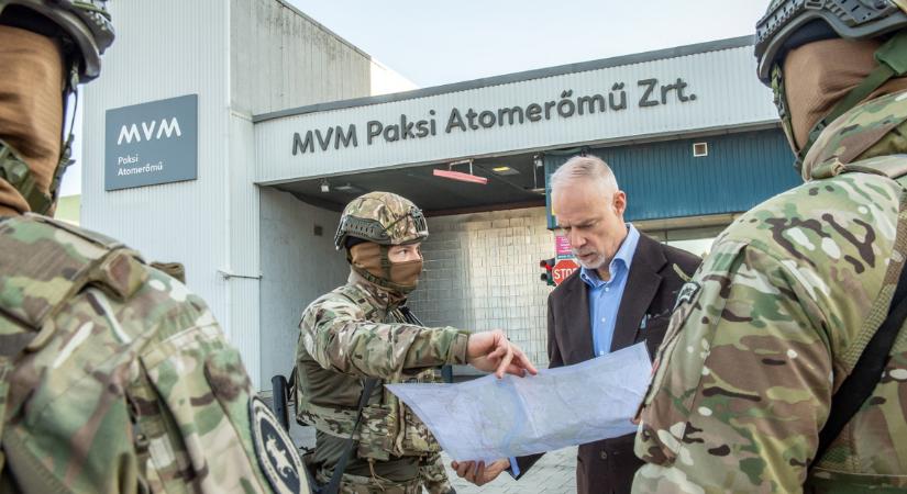 Bizalmas információkat tartalmazó fotókat töltött fel a kormány a paksi atomerőműről közösségi oldalára